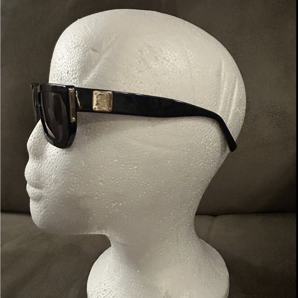 SOLD❤️ MCM 726S Sunglasses Black/ Dark Brown 🆕LIKE NEW🆕 - Picture 7 of 14